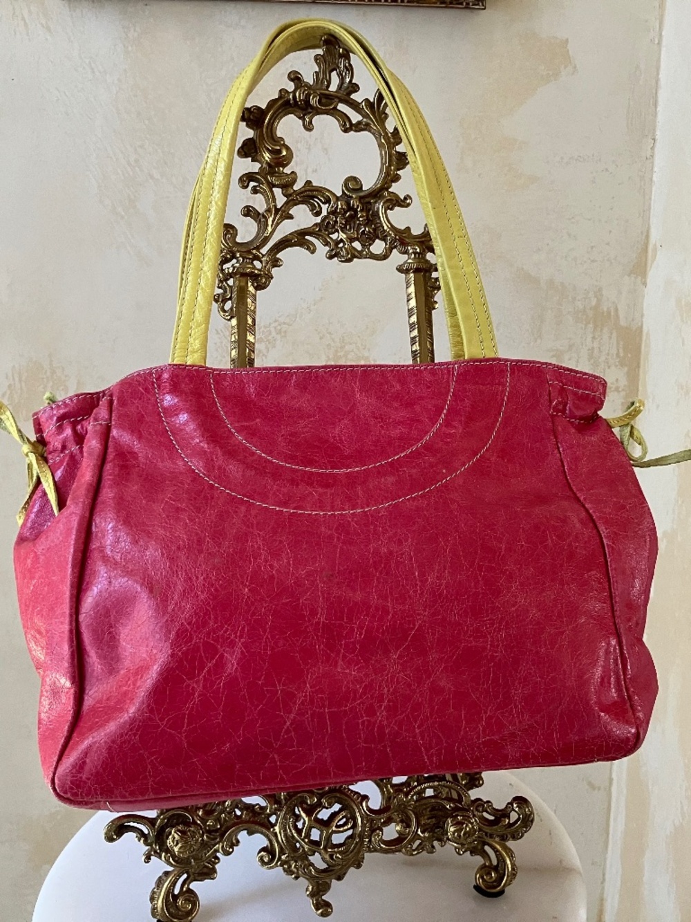INNUE - ITALIAN GENUINE LEATHER PINK HANDBAG WITH YELLOW ACCENTS